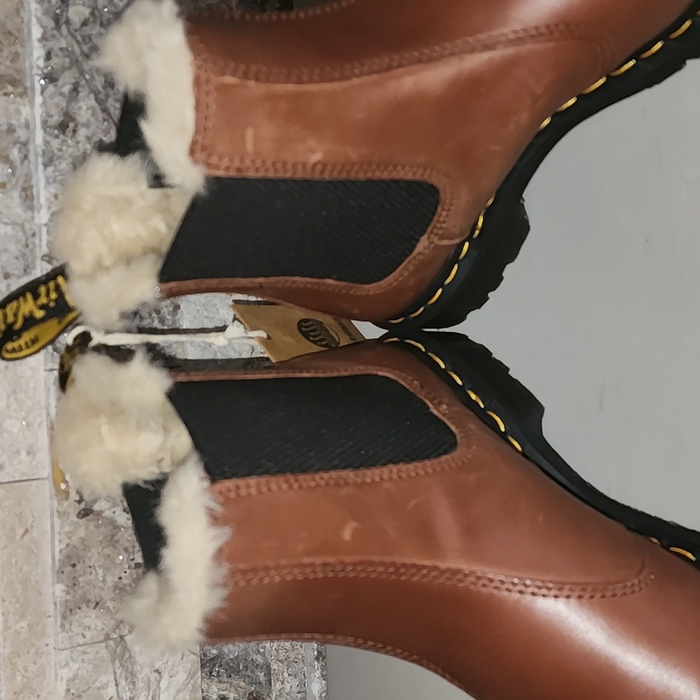 Dr. Martens Brown Leather Boots Winter Boots Brand New - Picture 5 of 10